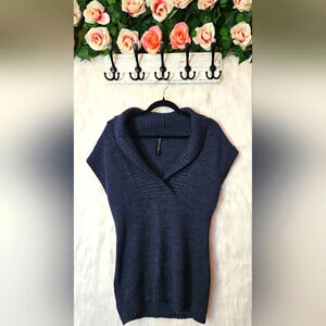 Razzle Dazzle Classic Short Sleeve Knit Tunic (NWOT)